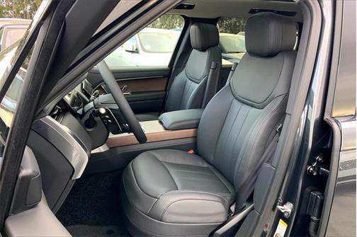 2025 Land Rover Range Rover P530 SE 7 Seat