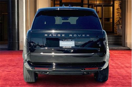 2025 Land Rover Range Rover P530 SE