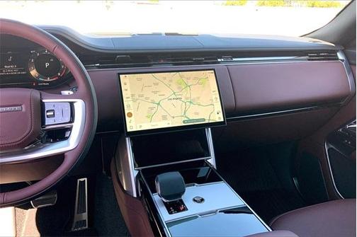 2025 Land Rover Range Rover P530 SE