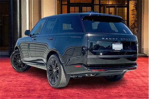 2025 Land Rover Range Rover P530 SE