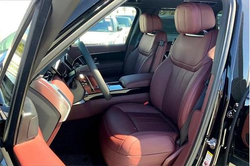 2025 Land Rover Range Rover P530 SE