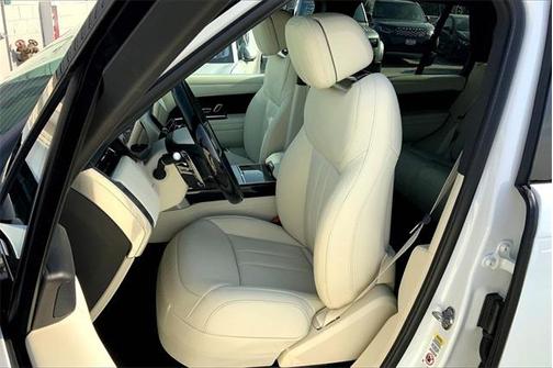 2025 Land Rover Range Rover P400 SE