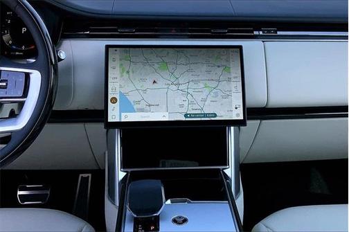 2025 Land Rover Range Rover P400 SE