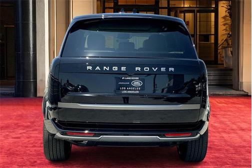 2025 Land Rover Range Rover P400 SE
