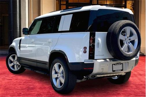 2025 Land Rover Defender P400 S