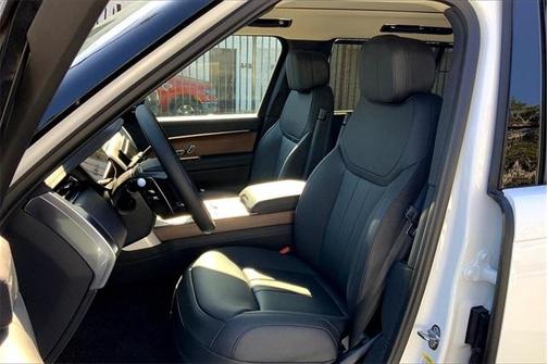 2025 Land Rover Range Rover P530 SE 7 Seat