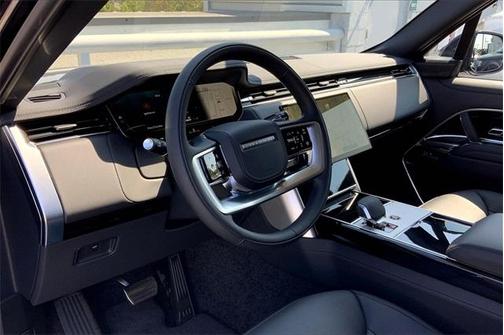 2025 Land Rover Range Rover P530 SE