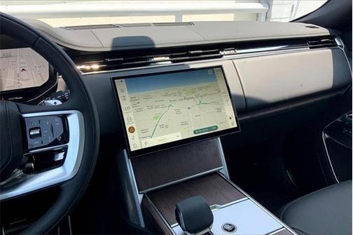 2025 Land Rover Range Rover P550e SE