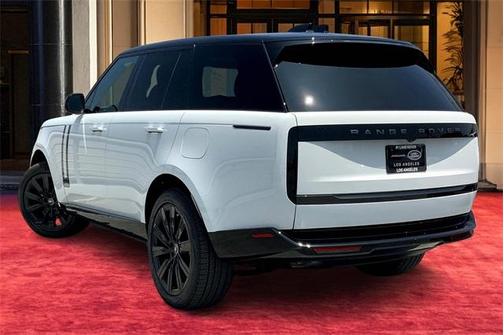 2025 Land Rover Range Rover P550e SE