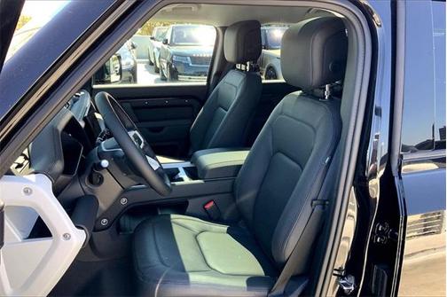 2025 Land Rover Defender P300