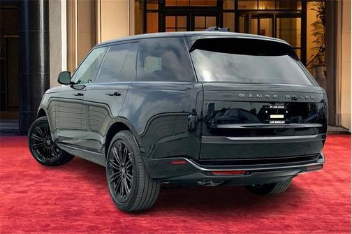 2025 Land Rover Range Rover P530 SE