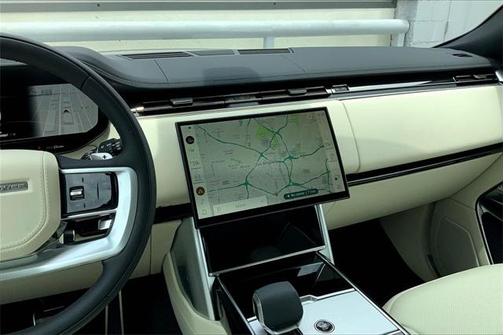 2025 Land Rover Range Rover P530 SE