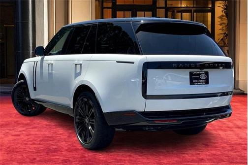2025 Land Rover Range Rover P530 SE