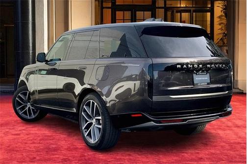 2025 Land Rover Range Rover P550e SE