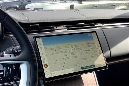 2025 Land Rover Range Rover P550e SE