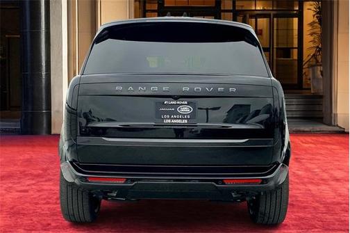 2025 Land Rover Range Rover P400 SE