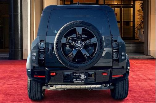 2025 Land Rover Defender P400 X