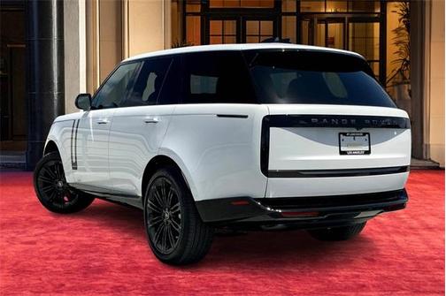 2025 Land Rover Range Rover P400 SE
