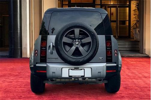 2023 Land Rover Defender 110 SE