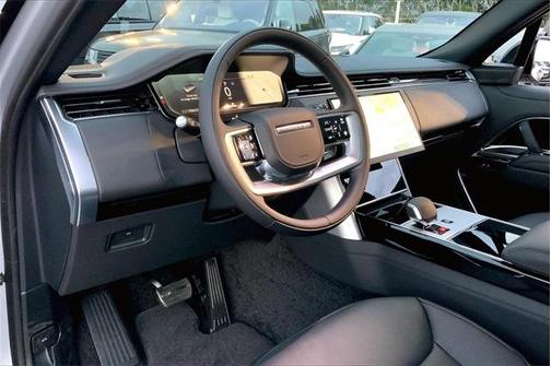 2025 Land Rover Range Rover P530 SE