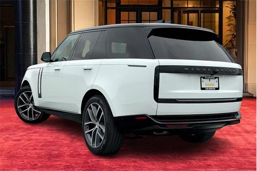 2025 Land Rover Range Rover P400 SE