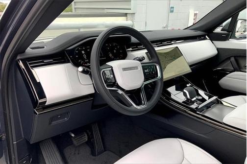2025 Land Rover Range Rover Sport P360 SE