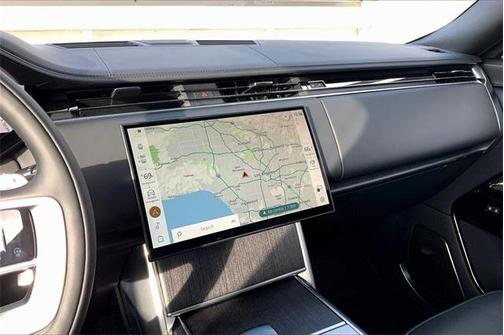 2025 Land Rover Range Rover P615 SV