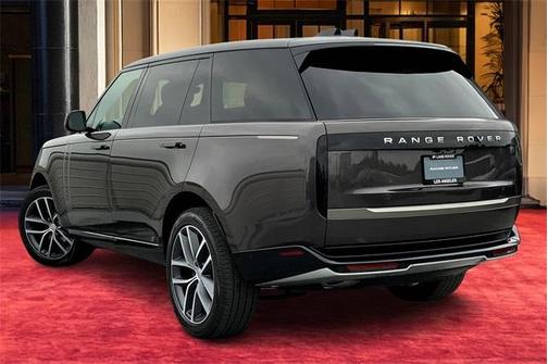 2025 Land Rover Range Rover P400 SE 7 Seat