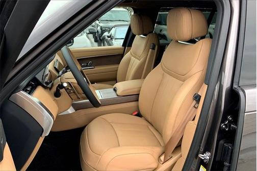 2025 Land Rover Range Rover P400 SE 7 Seat