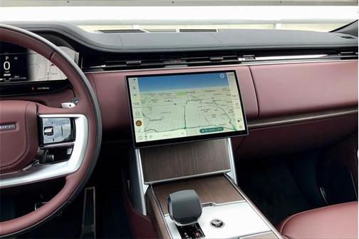 2025 Land Rover Range Rover P550e SE