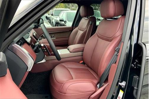2025 Land Rover Range Rover P550e SE
