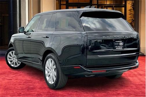 2025 Land Rover Range Rover P550e SE