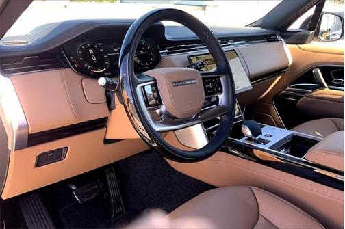 2025 Land Rover Range Rover P530 SE 7 Seat