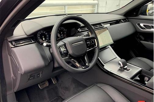 2026 Land Rover Range Rover Velar P250 Dynamic SE