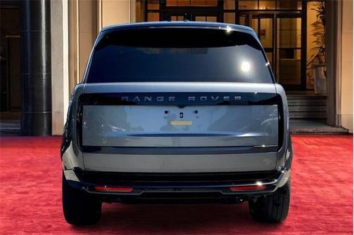 2025 Land Rover Range Rover P400 SE