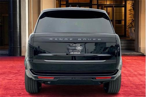 2025 Land Rover Range Rover P400 SE