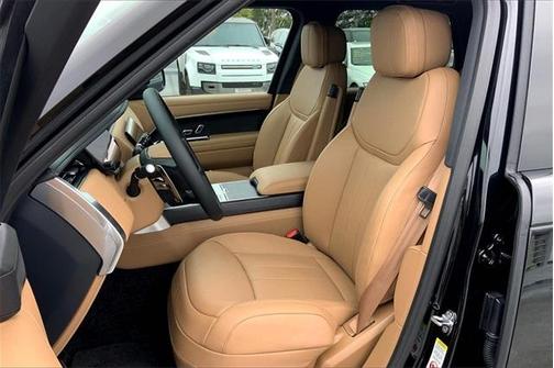 2025 Land Rover Range Rover P400 SE