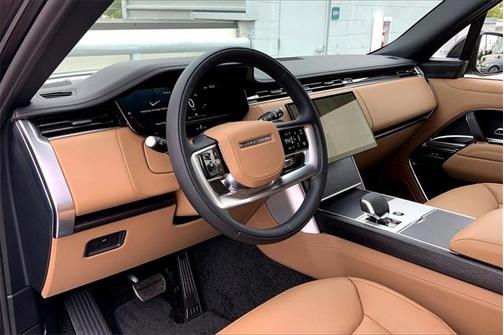 2025 Land Rover Range Rover P400 SE