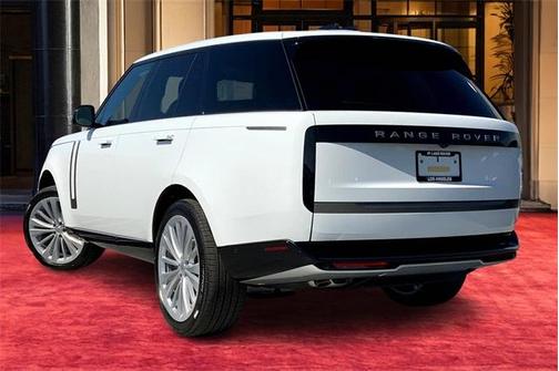 2025 Land Rover Range Rover P530 SE