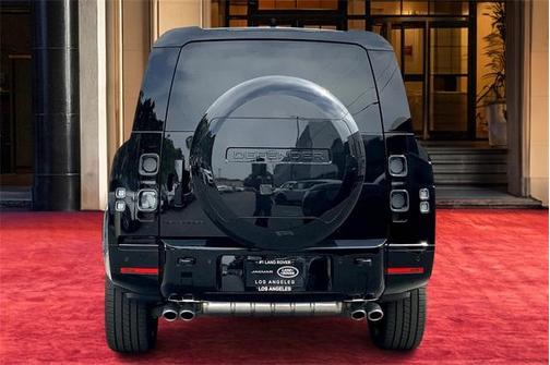 2025 Land Rover Defender P500 V8