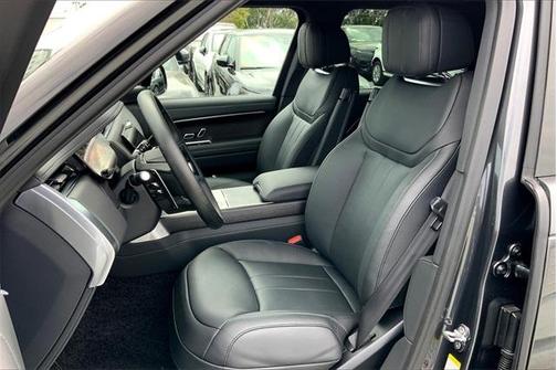 2025 Land Rover Range Rover P400 SE