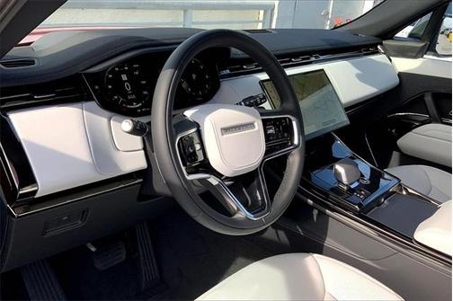 2025 Land Rover Range Rover Sport P360 SE