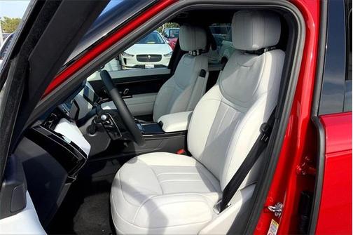 2025 Land Rover Range Rover Sport P360 SE