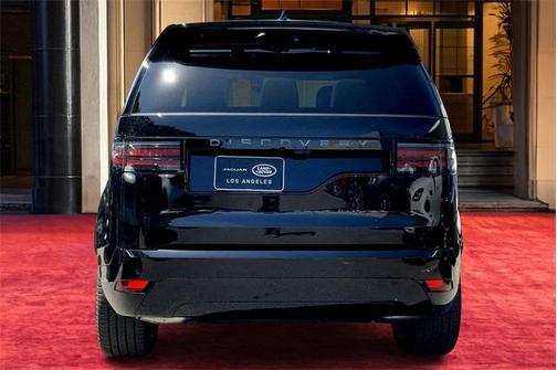 2025 Land Rover Discovery P360 Dynamic SE