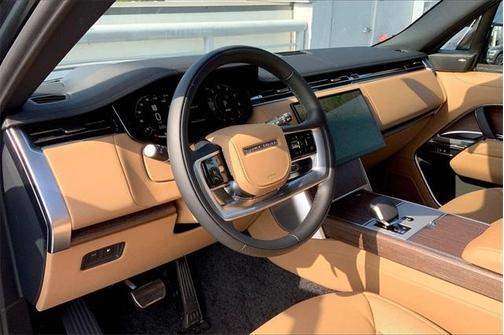 2025 Land Rover Range Rover P550e SE