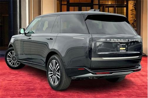2025 Land Rover Range Rover P530 SE 7 Seat