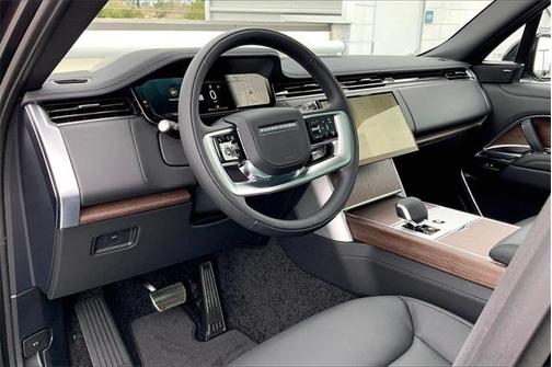 2025 Land Rover Range Rover P530 SE 7 Seat