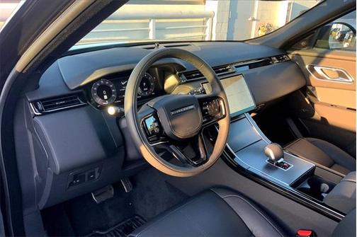 2025 Land Rover Range Rover Velar P250 Dynamic SE