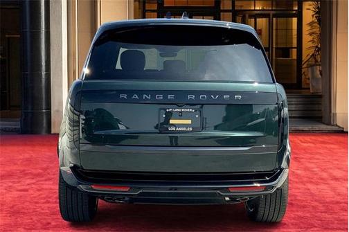 2025 Land Rover Range Rover P530 SE 7 Seat