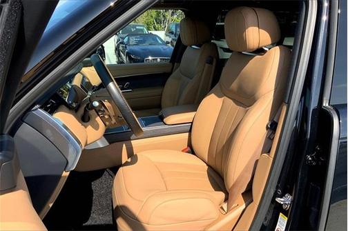 2025 Land Rover Range Rover P400 SE 7 Seat